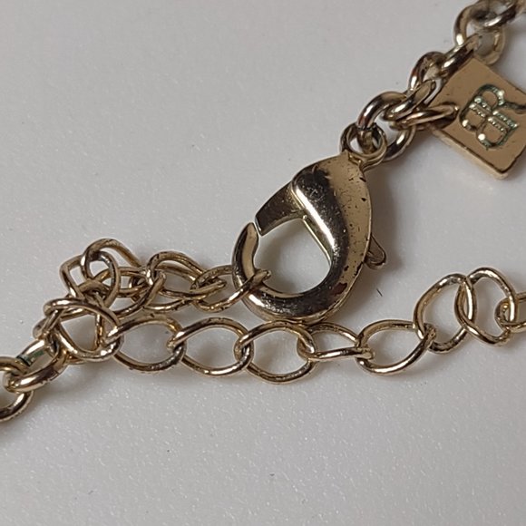 Metal, Faux Pearl, Glass, And Plastic Pretty Necklace 18.5 To 20.5 Inches - Picture 8 of 15